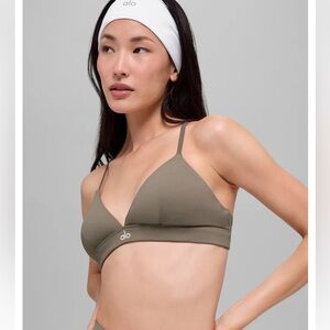 ALO Yoga Splendor Bra in Light Cocoa